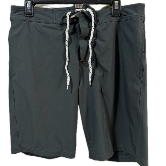 Men’s Amazon Essentials Fully Lined Board Shorts [swim trunks] charcoal gray - Picture 1 of 8